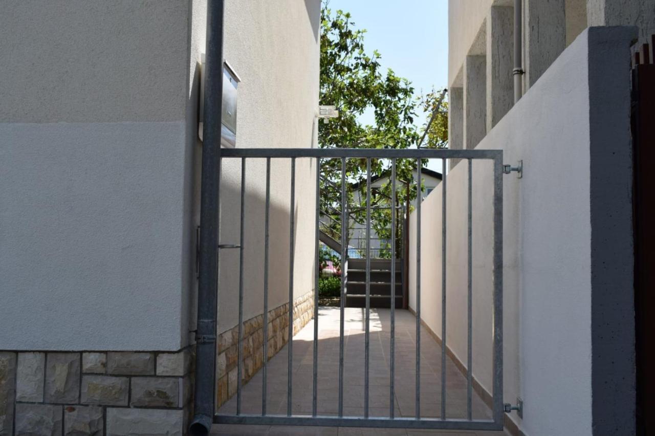 Apartmani Veronika Нин Екстериор снимка