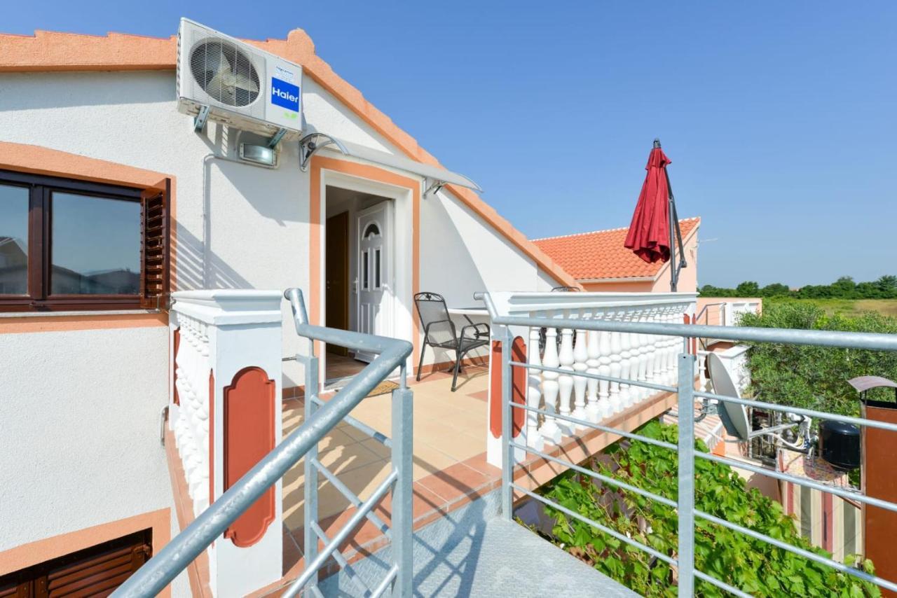 Apartmani Veronika Нин Екстериор снимка